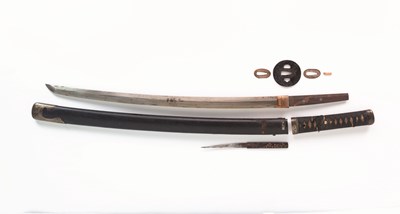 Lot 6 - A JAPANESE WAKIZASHI
