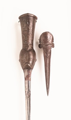 Lot 14 - AN INDIAN PATA