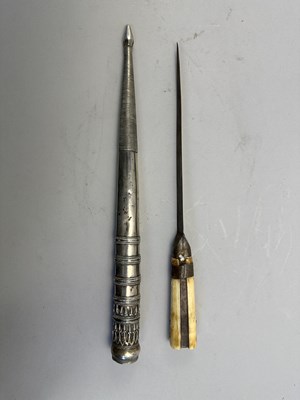 Lot 343 - A PERSIAN DAGGER (KARD), 19TH CENTURY AND LATER