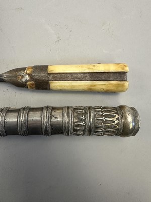 Lot 343 - A PERSIAN DAGGER (KARD), 19TH CENTURY AND LATER