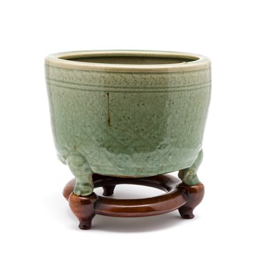 Lot 20 - A CHINESE LONGQUAN CELADON CENSER^ YUAN...