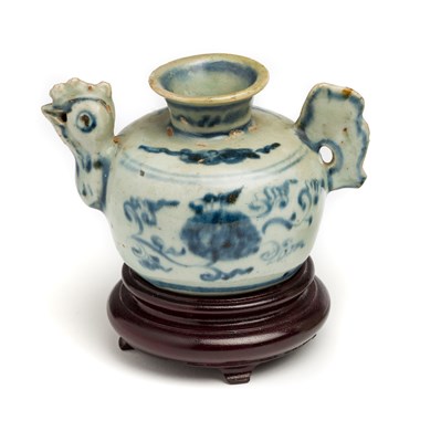 Lot 21 - A CHINESE BLUE AND WHITE ~COCKEREL~ EWER^ 17TH...