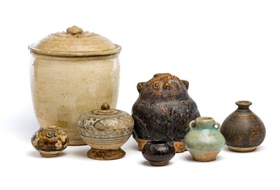 Lot 98 - A GROUP OF SAWANKHALOK AND KHMER POTTERY...