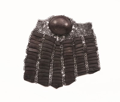 Lot 32 - **AN OTTOMAN UPPER LEG DEFENCE