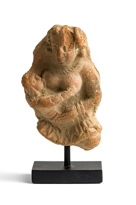 Lot 150 - A GUPTA TERRACOTTA FRAGMENT DEPICTING A MOTHER...