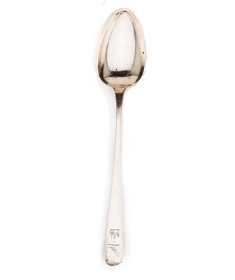 Lot 305 - AN IRISH GEORGE III SILVER GRAVY SPOON^ SAMUEL...