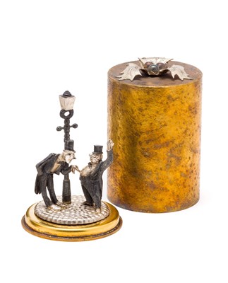 Lot 336 - A SILVER-GILT CHRISTMAS BOX^ STUART DEVLIN^...