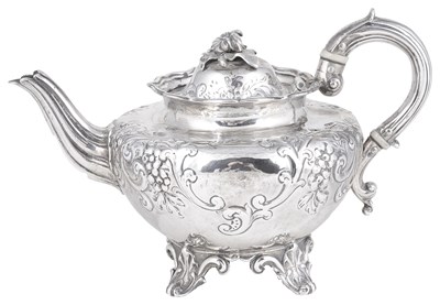 Lot 364 - A VICTORIAN SILVER BACHELOR~S TEAPOT^ HENRY...