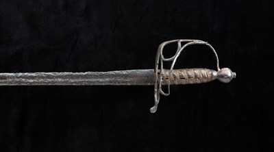 Lot 69 - AN ENGLISH MILITARY SWORD