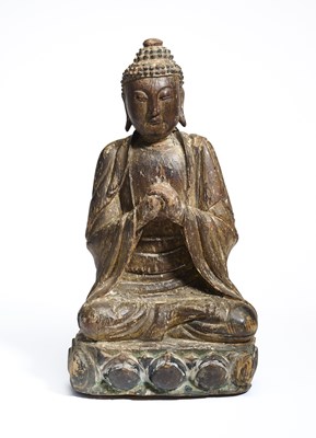 Lot 10 - A CHINESE SEATED LACQUERED WOOD BUDDHA, MING DYNASTY, 17TH CENTURY