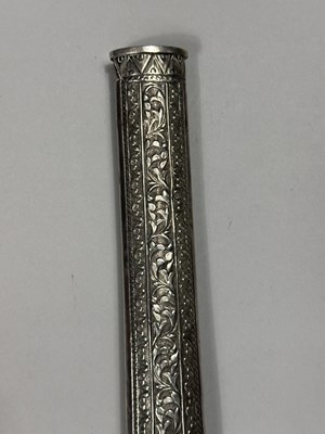 Lot 317 - A MALAYSIAN SILVER-MOUNTED DAGGER (KRIS), 20TH CENTURY
