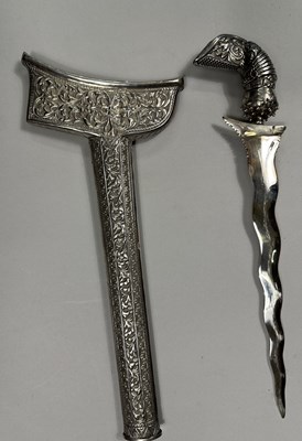 Lot 317 - A MALAYSIAN SILVER-MOUNTED DAGGER (KRIS), 20TH CENTURY