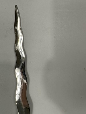 Lot 317 - A MALAYSIAN SILVER-MOUNTED DAGGER (KRIS), 20TH CENTURY