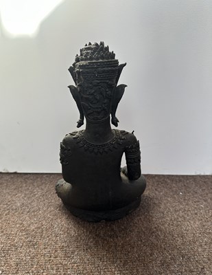 Lot 122 - A LATE AYUTHIA BRONZE FIGURE OF BUDDHA, THAILAND, 17TH/18TH CENTURY