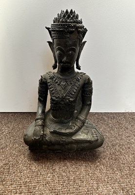 Lot 122 - A LATE AYUTHIA BRONZE FIGURE OF BUDDHA, THAILAND, 17TH/18TH CENTURY