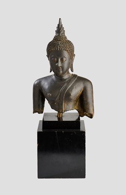 Lot 123 - A BRONZE BUST OF BUDDHA, AYUTHIA, THAILAND, CIRCA 16TH CENTURY