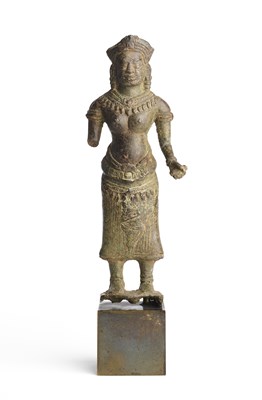 Lot 117 - A KHMER BRONZE FIGURE OF PRAJNAPARAMITA, CAMBODIA, 12TH CENTURY