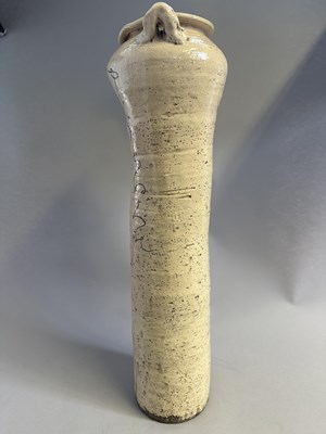 Lot 133 - OTAGAKI RENGETSU (JAPANESE, 1791-1875), A LARGE STONEWARE FLOWER VASE, EDO PERIOD, 19TH CENTURY