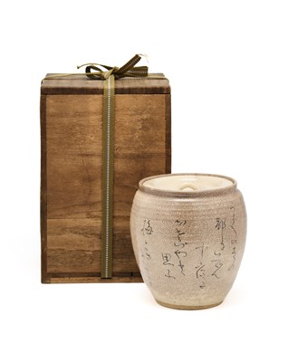 Lot 136 - OTAGAKI RENGETSU (JAPANESE, 1791-1875), A JAR AND COVER, EDO PERIOD, 19TH CENTURY