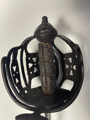Lot 250 - A SCOTTISH BASKET HILTED BROADSWORD, SECOND QUARTER OF THE 18TH CENTURY