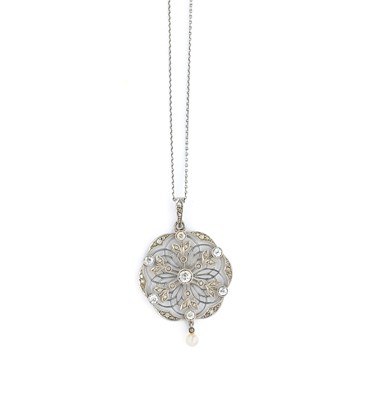 Lot 307 - BELLE EPOQUE DIAMOND AND PEARL PENDANT, 1900s