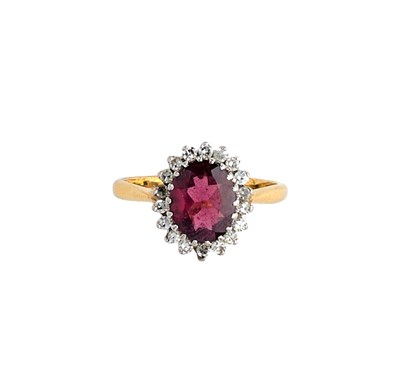 Lot 324 - RUBY AND DIAMOND RING