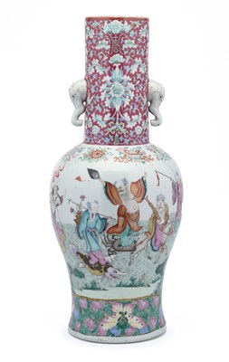 Lot 101 - A LARGE AND IMPRESSIVE CHINESE FAMILLE-ROSE 'IMMORTALS' BALUSTER VASE, QING DYNASTY, 19TH CENTURY