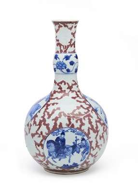 Lot 52 - A RARE CHINESE RED, BLUE AND ANHUA DECORATED BOTTLE VASE, QING DYNASTY, KANGXI PERIOD (1662-1722)