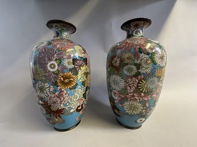 Lot 132 - A PAIR OF JAPANESE CLOISONNE ENAMEL VASES, MEIJI PERIOD (1868-1912)