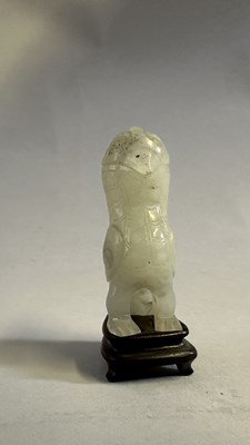 Lot 78 - A CHINESE ARCHISTIC JADE BIRD-FORM MINIATURE WINE VESSEL, ZUN