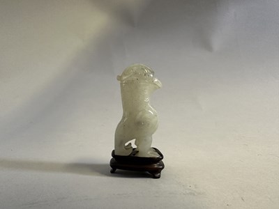 Lot 78 - A CHINESE ARCHISTIC JADE BIRD-FORM MINIATURE WINE VESSEL, ZUN