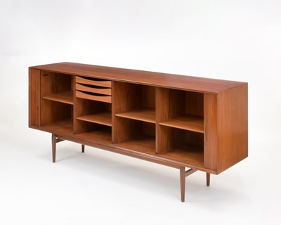 Lot 557 - ARNE VODDER (DANISH 1926-2009)