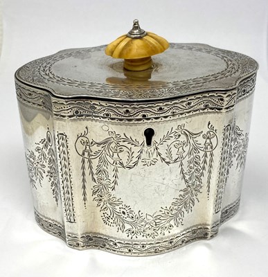 Lot 125 - A VICTORIAN SILVER TEA CADDY, ANDREW CRESPEL, LONDON, 1861