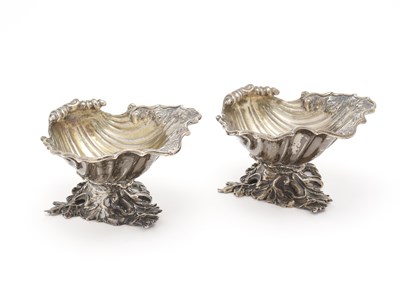 Lot 172 - A PAIR OF VICTORIAN SILVER SHELL DISHES (OR SALT CELLARS), DANIEL & CHARLES HOULE, LONDON, 1855