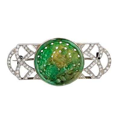 Lot 432 - JADE AND DIAMOND BROOCH, 1920s