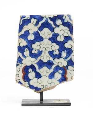 Lot 86 - AN IZNIK TILE FRAGMENT, OTTOMAN ANATOLIA, 1560-70