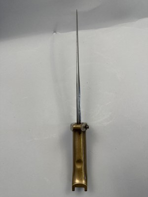 Lot 477 - A PRITCHARD-GREENER REVOLVER BAYONET, CIRCA 1917