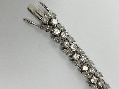 Lot 377 - GOLD AND DIAMOND BRACELET, 1974