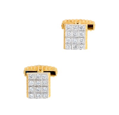 Lot 396 - PAIR OF GOLD AND DIAMOND CUFFLINKS, 1977