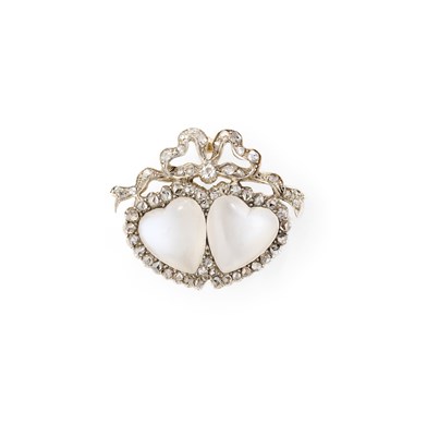 Lot 333 - VICTORIAN MOONSTONE AND DIAMOND BROOCH, 1900s