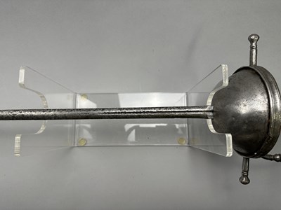 Lot 194 - AN OFFICER’S CUP-HILT RAPIER, LAST QUARTER OF THE 17TH CENTURY, PROBABLY PORTUGUESE