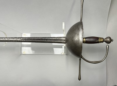 Lot 193 - A SPANISH OFFICER’S CUP-HILT RAPIER, LATE 17TH CENTURY