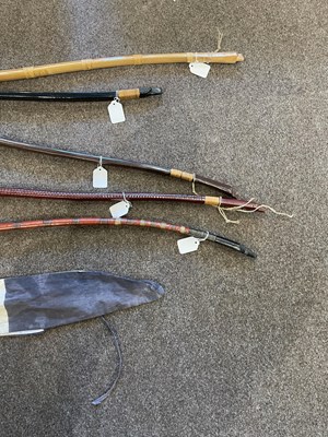 Lot 585 - FIVE JAPANESE BOWS AND A BOW BAG, EDO PERIOD AND LATER