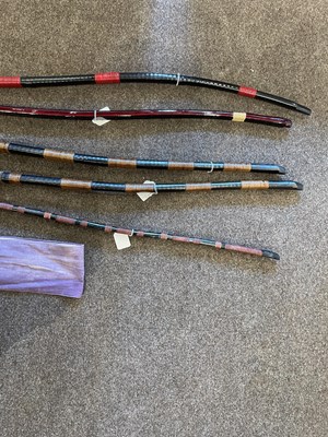 Lot 584 - FIVE JAPANESE BOWS AND A BOW BAG, EDO PERIOD AND LATER