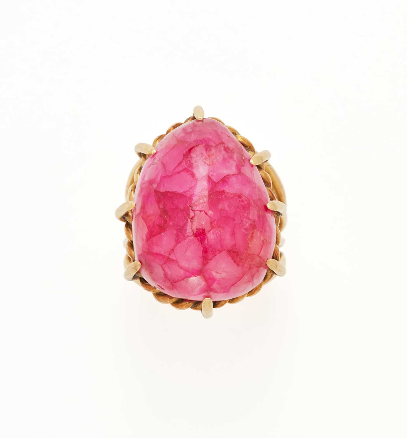 Lot 320 - DYED PINK QUARTZ DRESS RING