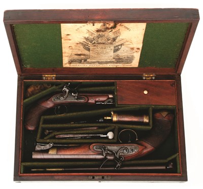 Lot 183 - A RARE CASED IRISH FLINTLOCK OFFICER'S PISTOL AND TRAVELLING PISTOL BY RIGBY