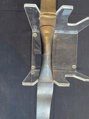 Lot 652 - AN INDIAN STEEL BOW, 18TH/19TH CENTURY