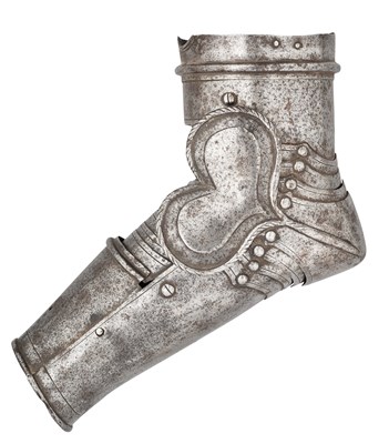 Lot 486 - A FINE FLEMISH VAMBRACE BY THE MASTER MP, CIRCA 1600-20