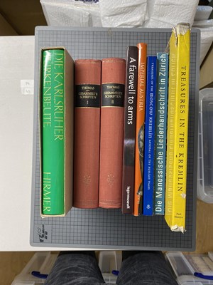 Lot 721 - ARMS & ARMOUR: 8 VOLUMES