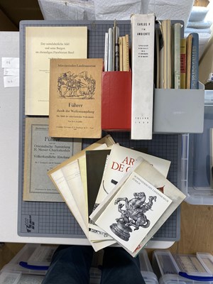 Lot 806 - EUROPEAN MUSEUM GUIDES